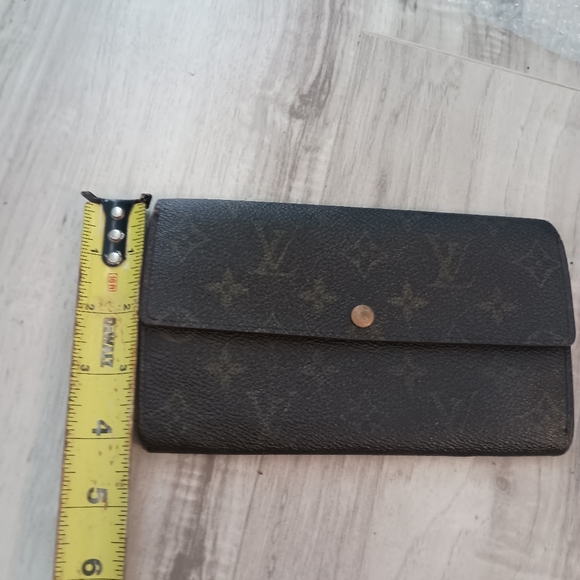 Authentic LOUIS VUITTON LV Vintage Monogram Wallet Envelope Leather - Picture 13 of 13